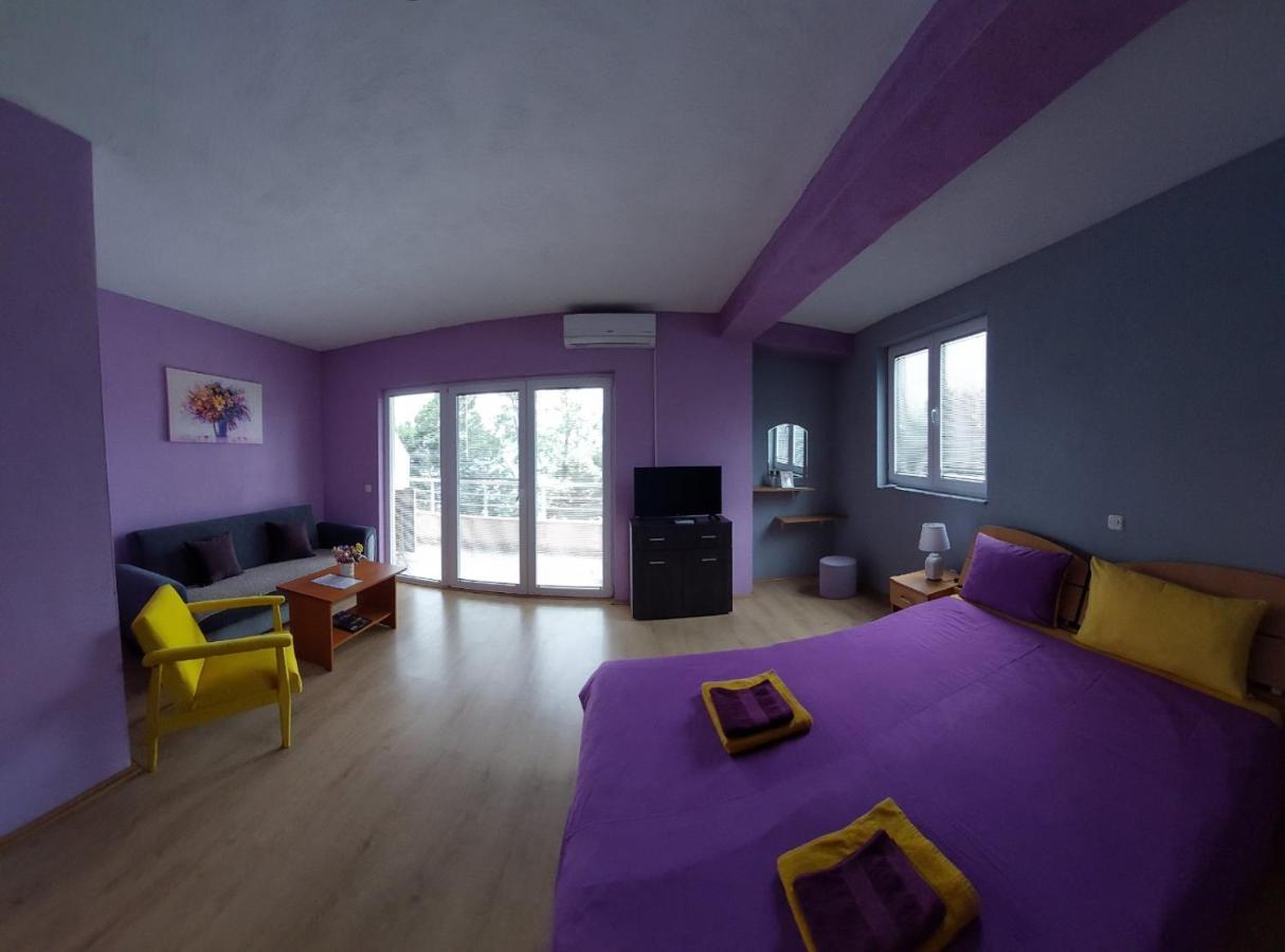 Ps Apartments - Peshtani Pestani Luaran gambar